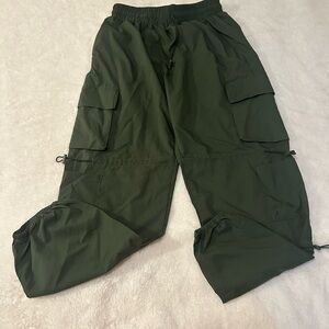 NWT Dlooda Cargo Joggers | Size M